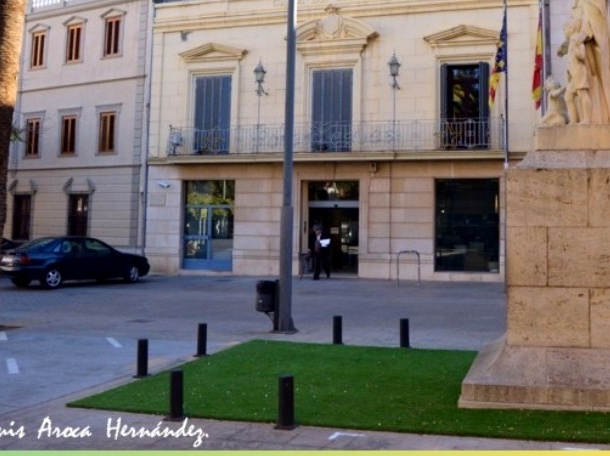 Plaza de Massamagrell, Valencia — origen del nombre de la casa